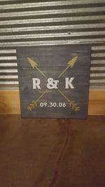 Initials and date with 2 arrows 14x14