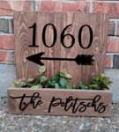 14x14 Planter Box - House number with family name and arrow